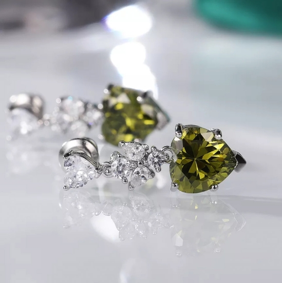 🎀925 Peridot Heart Diamond Accent Drop Earrings - Picture 7 of 8
